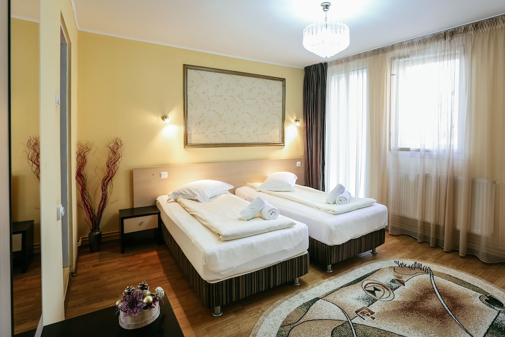 Double or Twin Room - Photo 1