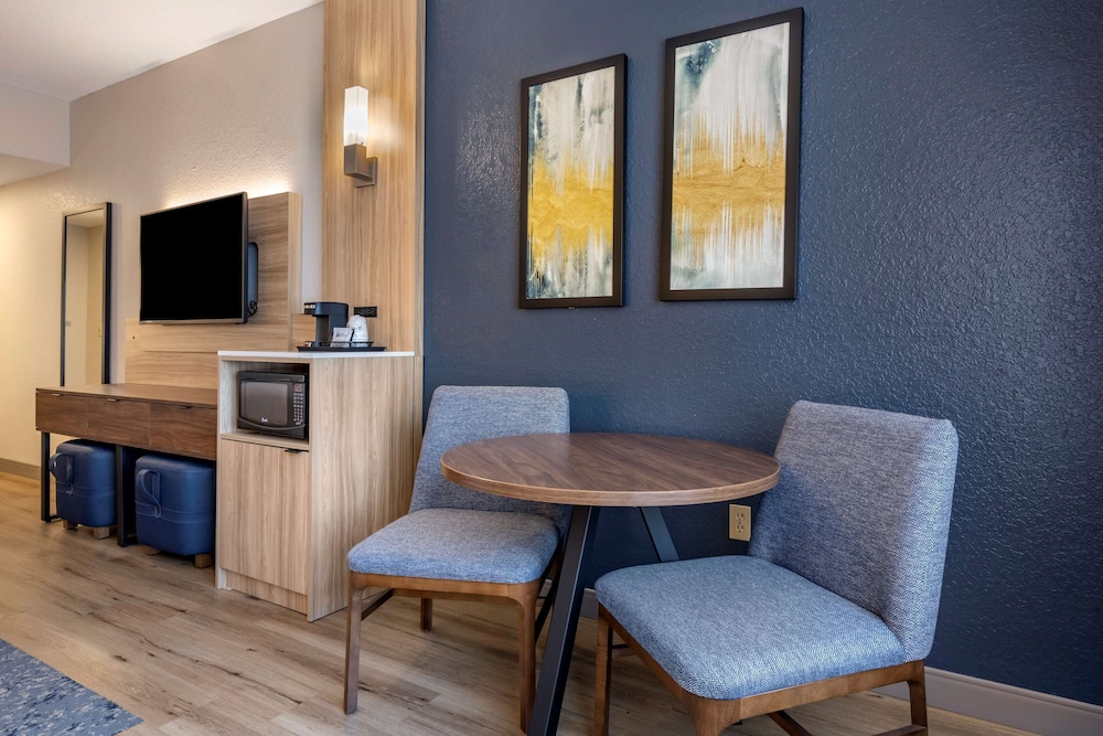 Available room