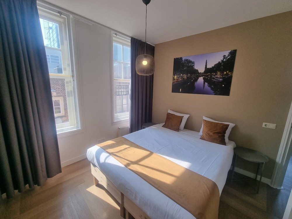 Apartment, 1 Double Bed with Sofa bed, City View photo 3