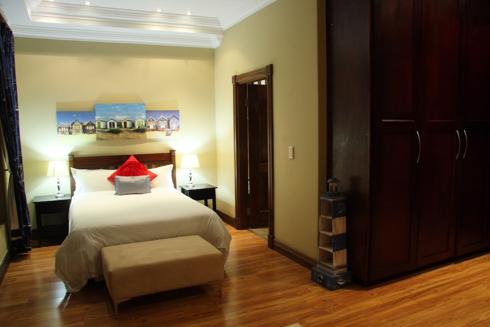 Inyoni Premium Suite