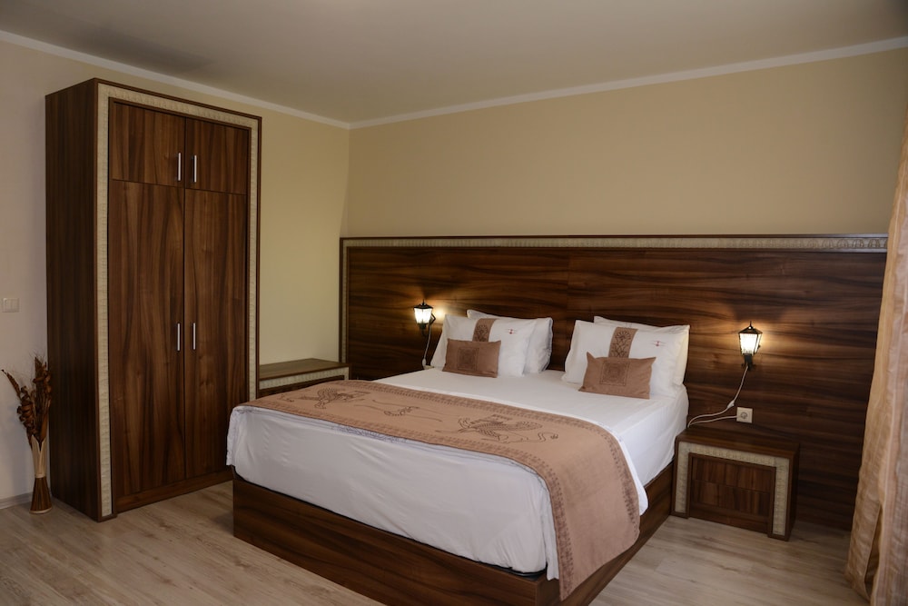 Classic Double Room, Balcony photo 1