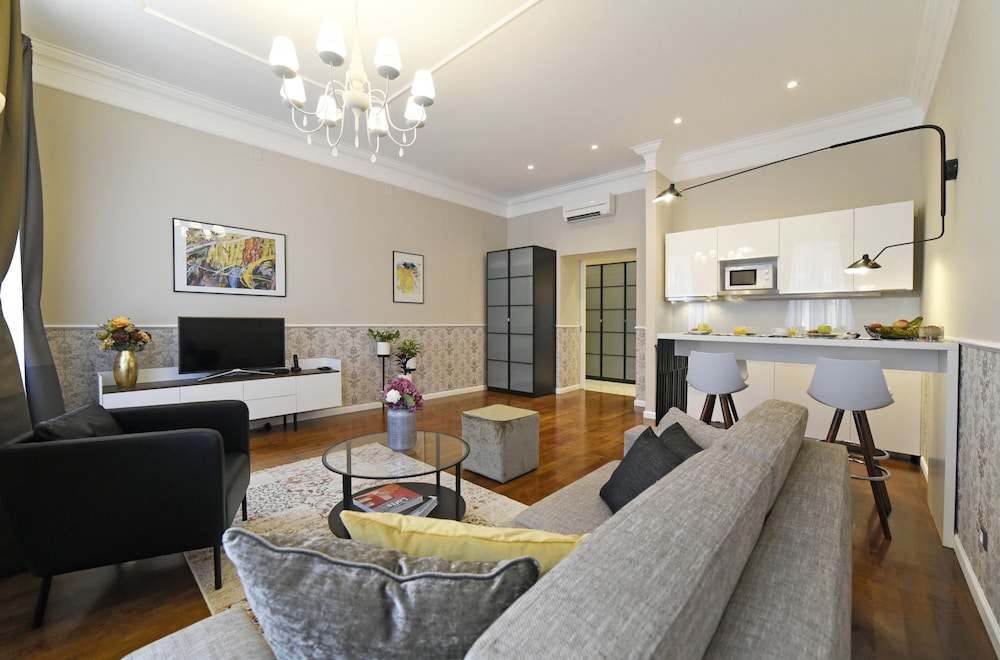 Royal Apartment