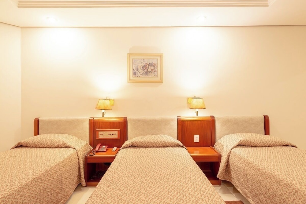Standard Triple Room - Photo 1