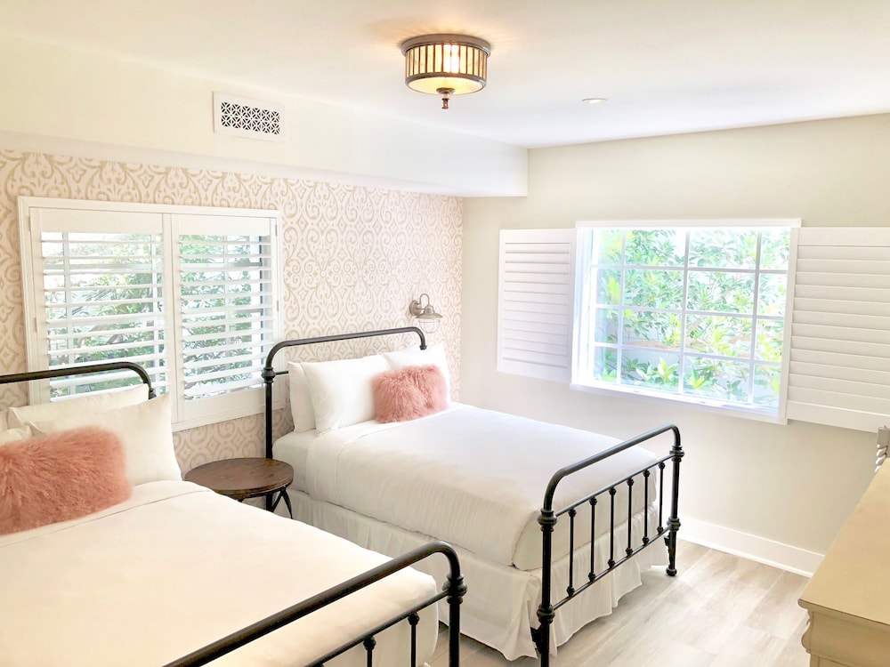 Classic Room, 2 Double Beds
