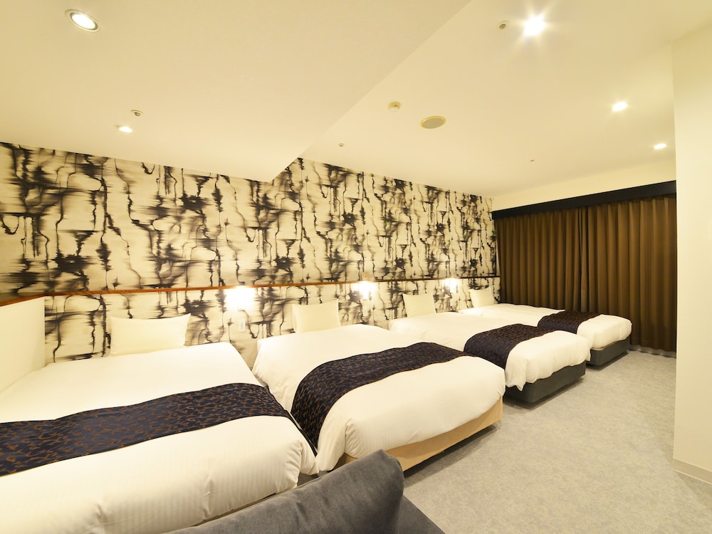 Deluxe Quadruple Room, 4 Bedrooms, Non Smoking photo 1