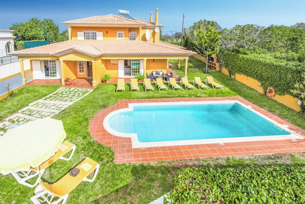 Villa (5 Bedrooms)