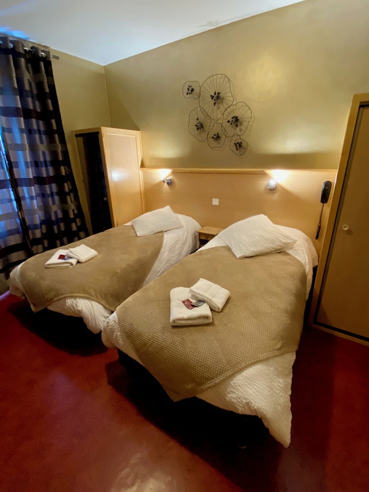 Twin Room - Photo 1