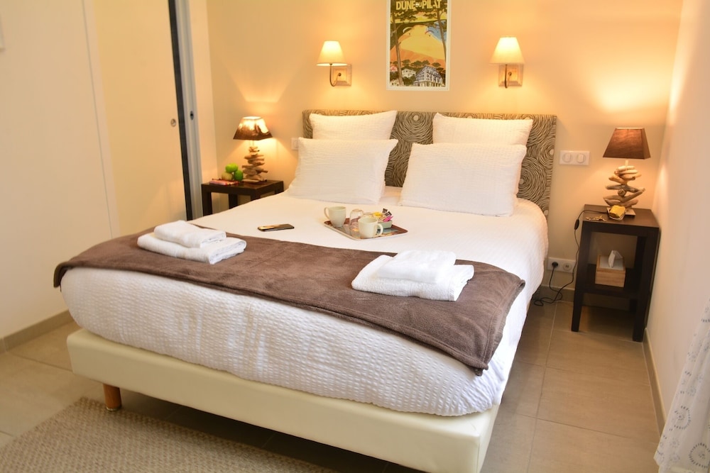 Comfort Double Room, Ensuite (Dune)