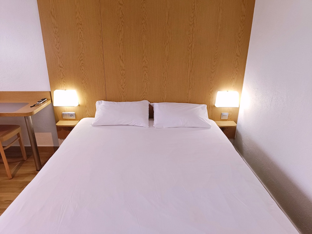 Standard Room, 1 Double Bed photo 2