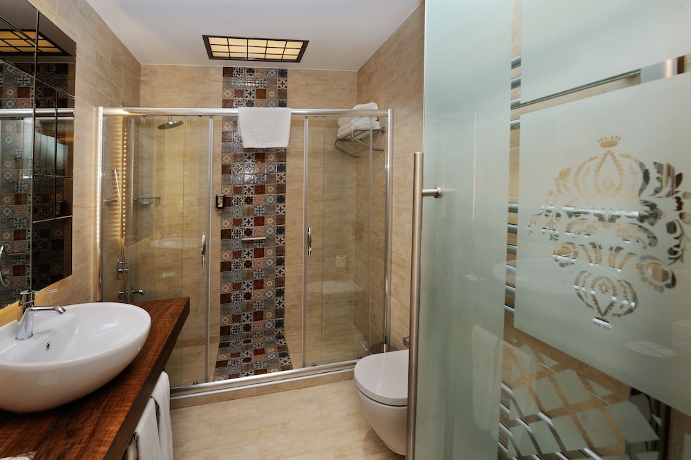Suite, Corner