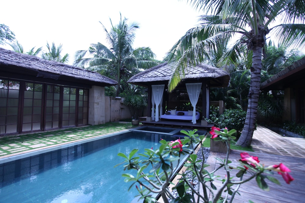 Tatami Pool Villa