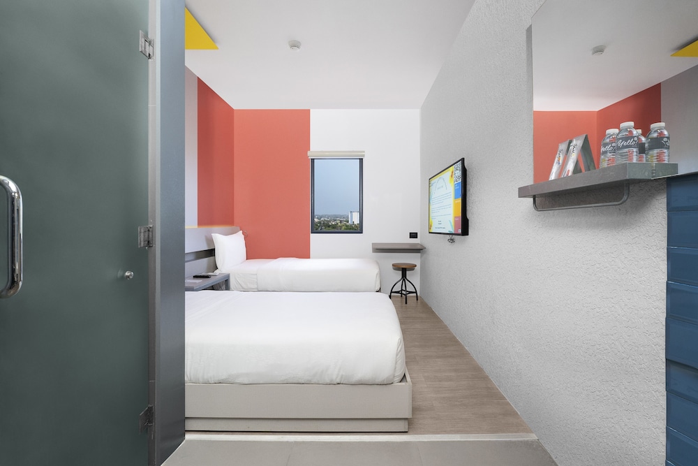 Superior Twin Room, 2 Twin Beds - Photo 2