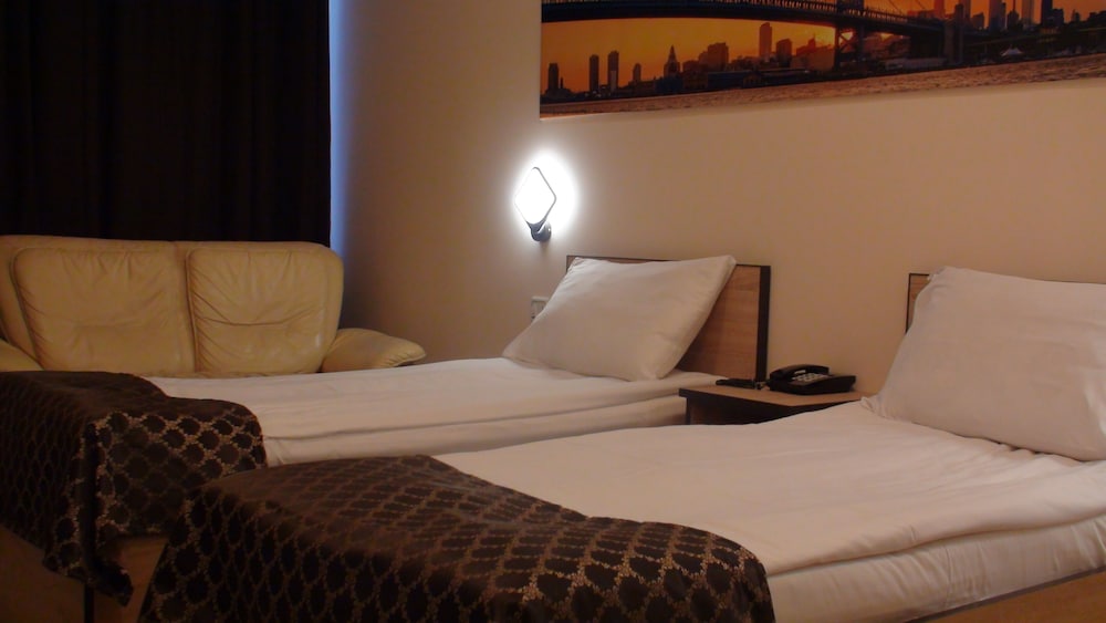 Economy Twin Room photo 1