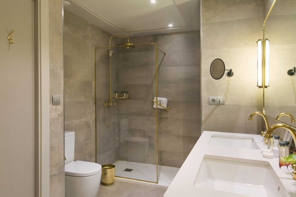 Junior Suite (El Avenida Palace)