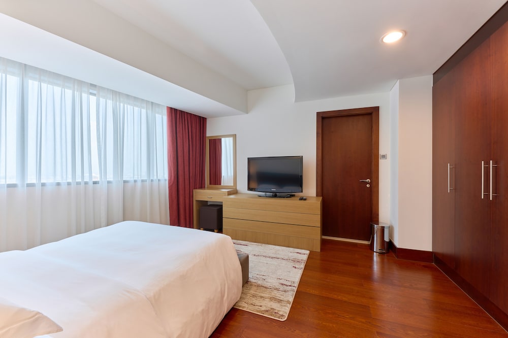 Two Bedroom Duplex Residence with Private Jacuzzi photo 1