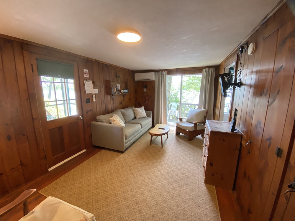 Cabin photo 2