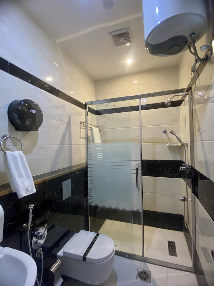 Suite, 1 Bedroom photo 3