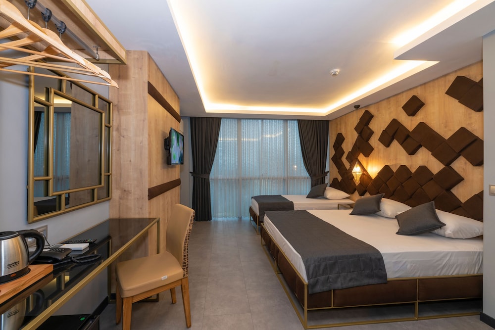 Deluxe Triple Room photo 1