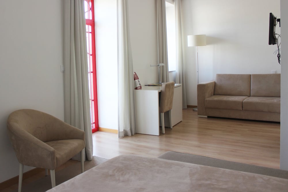 Standard Double or Twin Room photo 3
