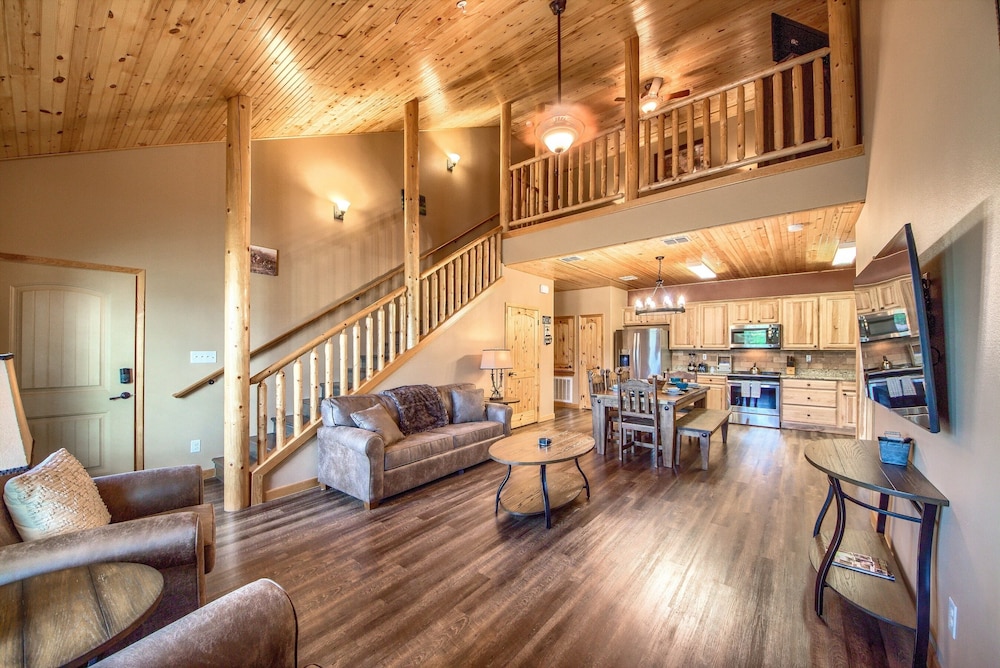 Condo, 3 Bedrooms
