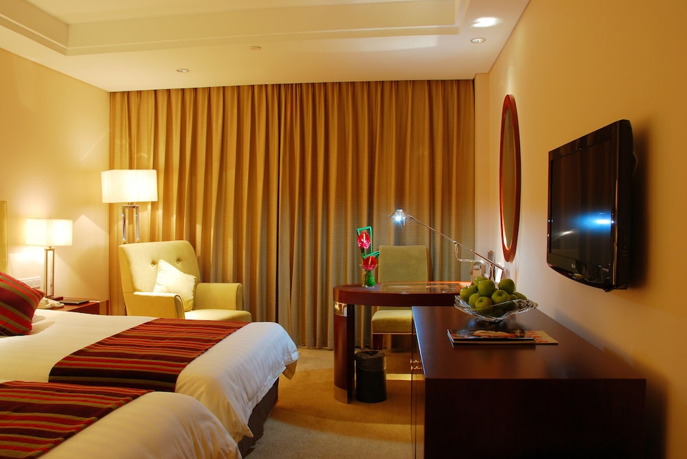 Premium Twin Room photo 3
