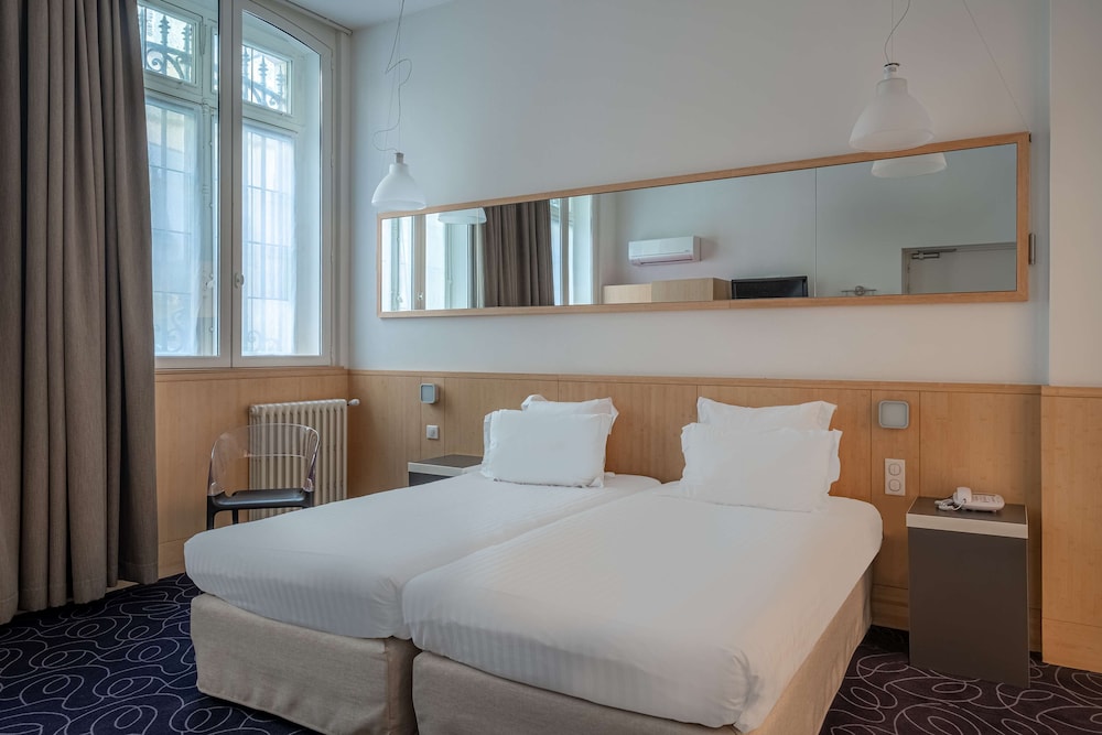 Standard Room, 1 King Bed, Accessible, Non Smoking