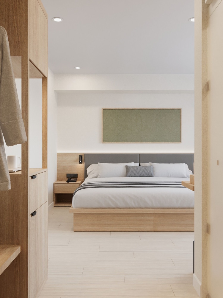 Premium Room, Window, Alley View