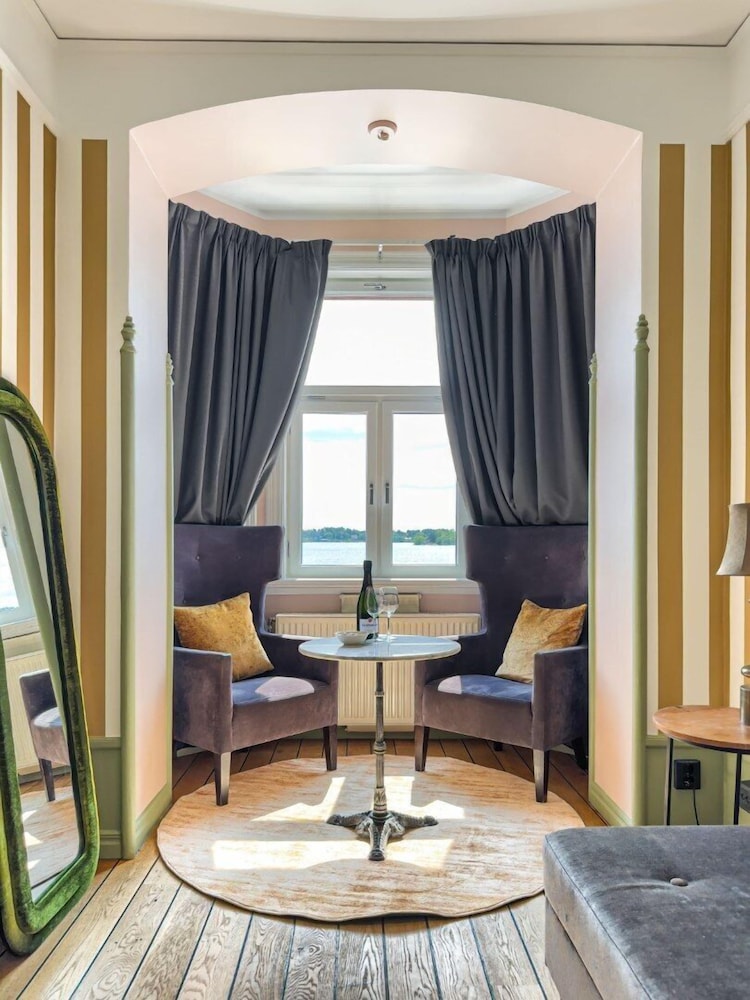 Suite Seaview and Balcony photo 3