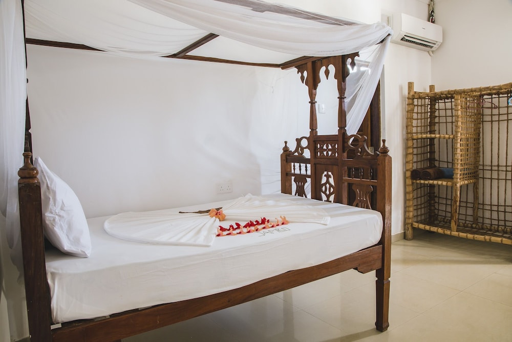 Deluxe Triple Room, Multiple Beds, Terrace, Ocean View