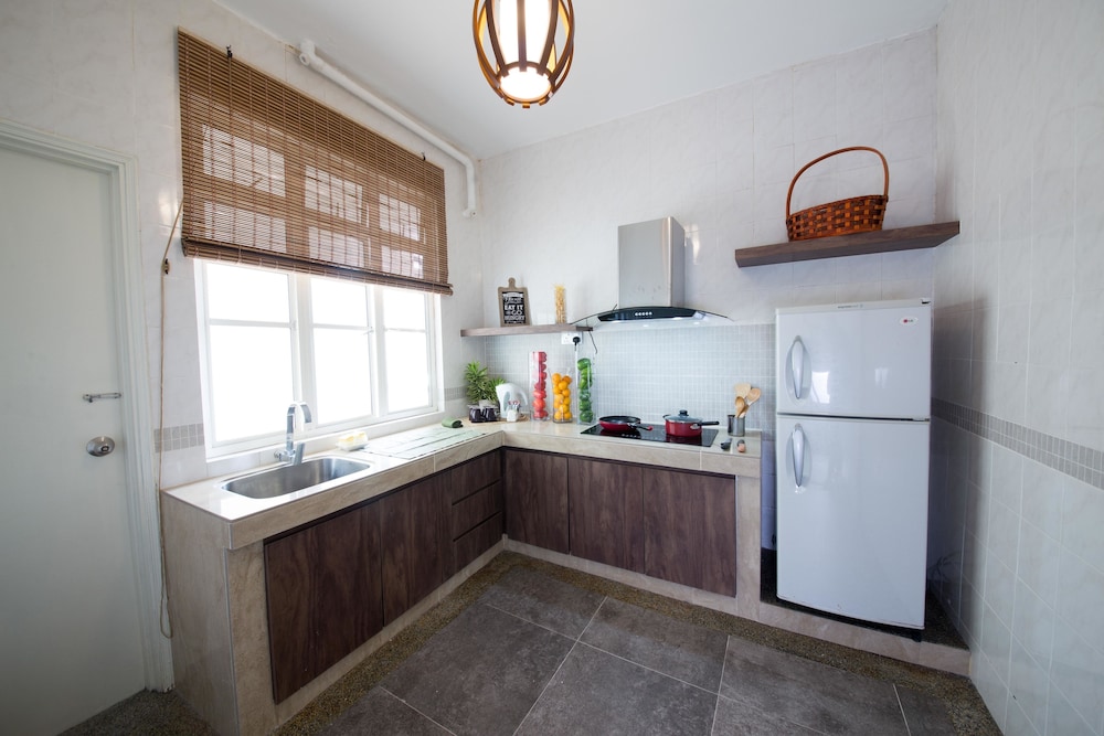 Two Bedroom Deluxe Apartment (Without Kitchen Facilities) photo 3