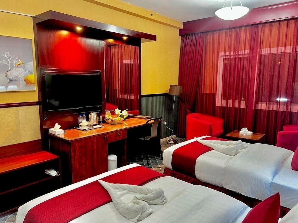 Luxury Suite photo 2