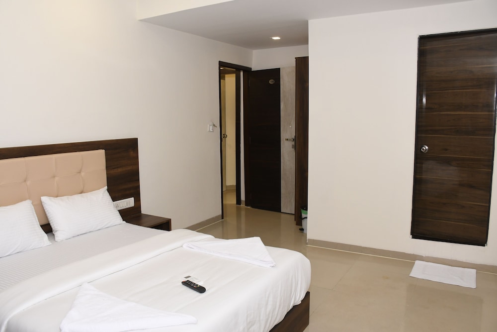Standard Room - Photo 11