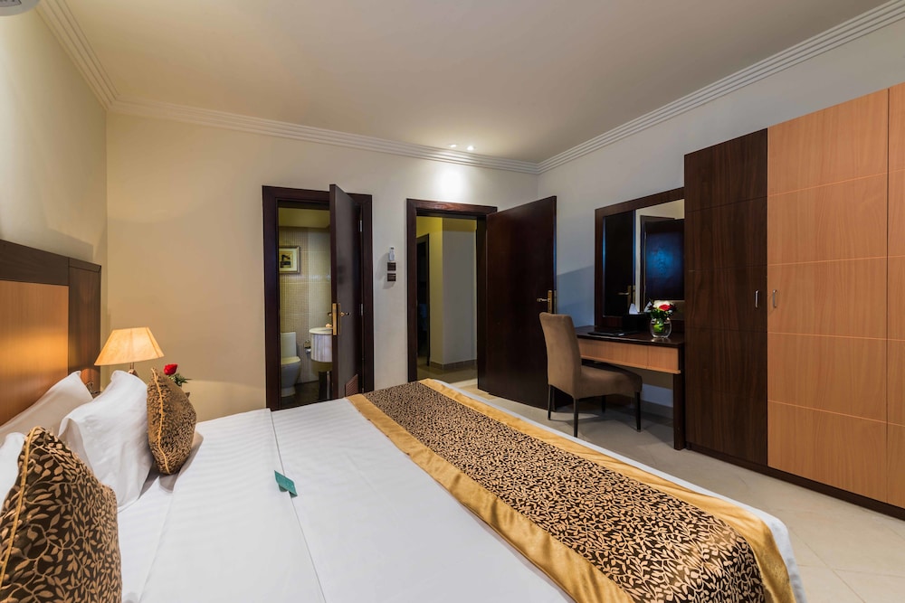 Suite, 3 Bedrooms