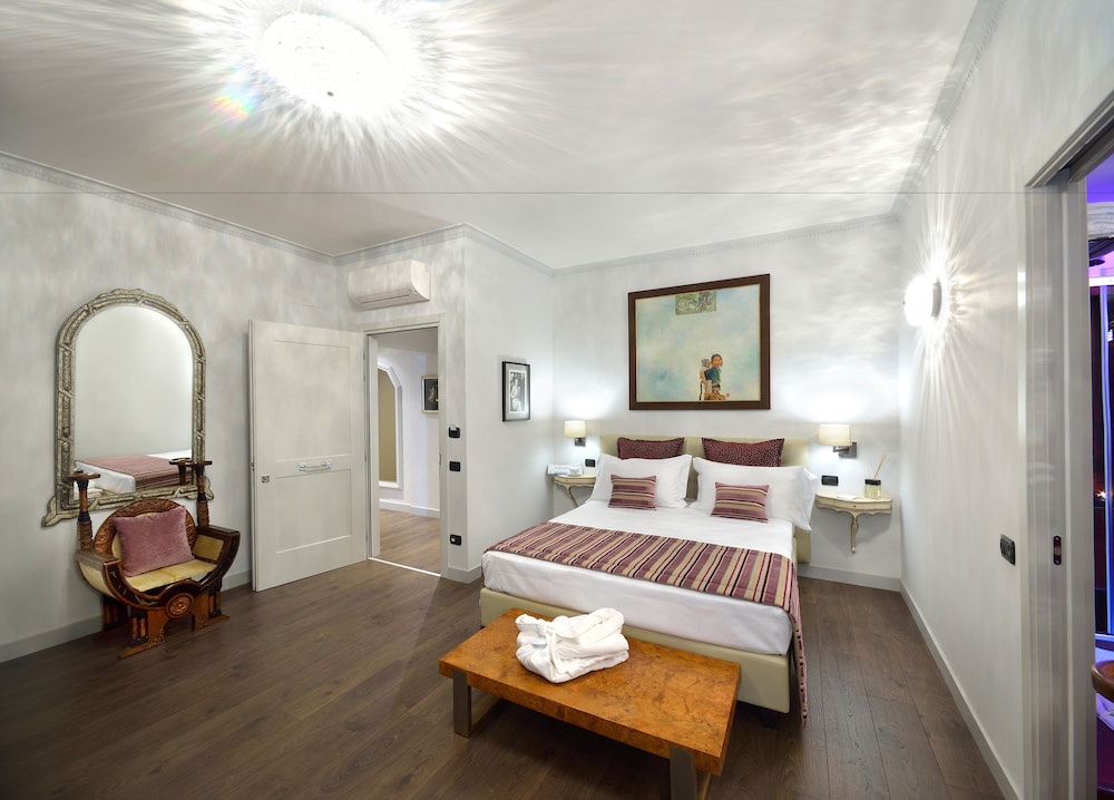 Suite, 1 Queen Bed, Terrace