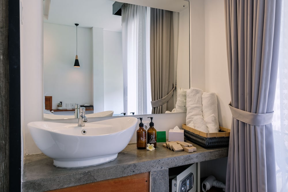 Standard Twin Room - Photo 20