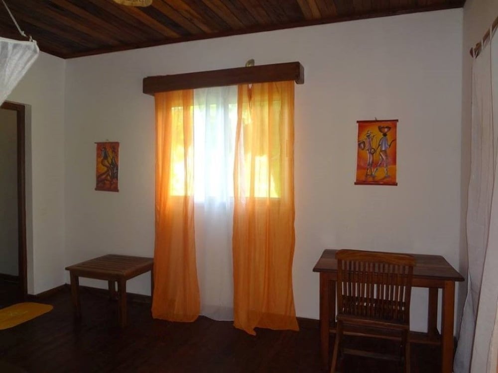 Classic Bungalow, Ocean View photo 3
