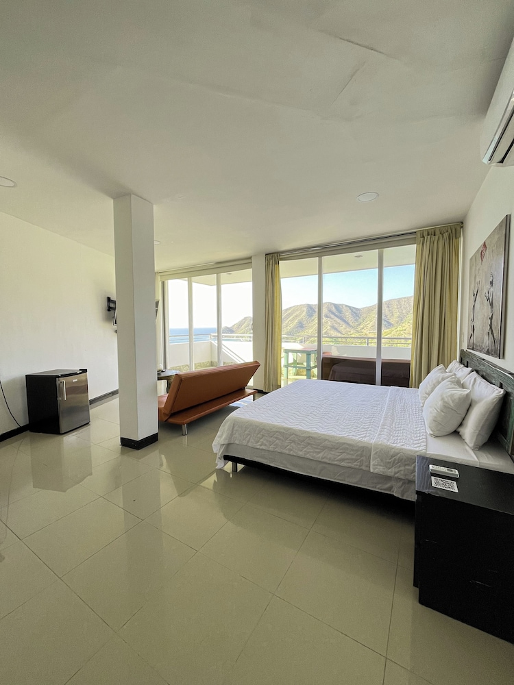 Junior Studio Suite