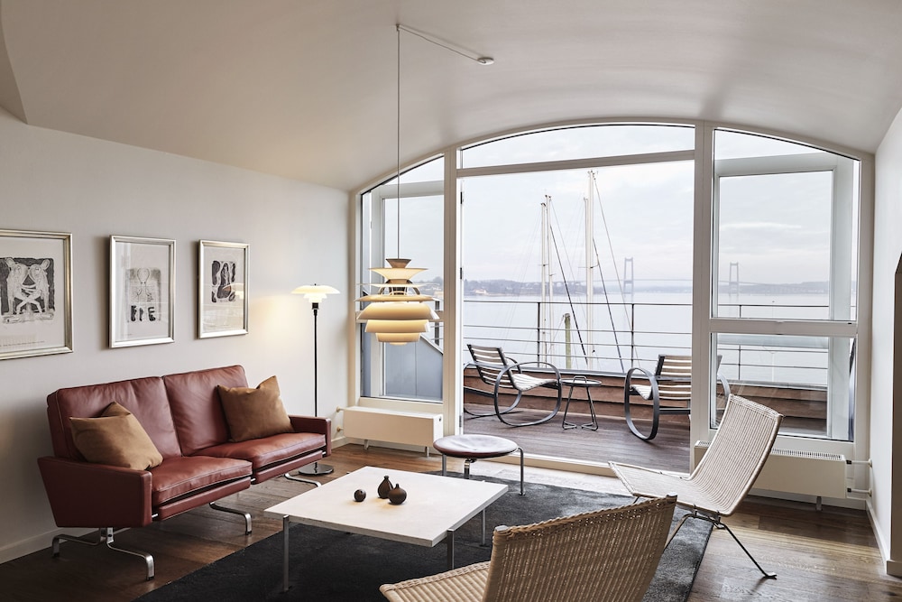 Executive Suite, Balcony, Sea View photo 2