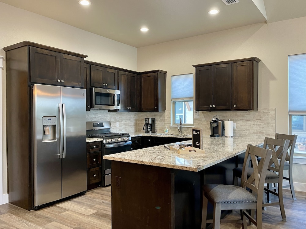 Luxury House, 2 Bedrooms, Patio, Lake View (Villa 616) photo 2
