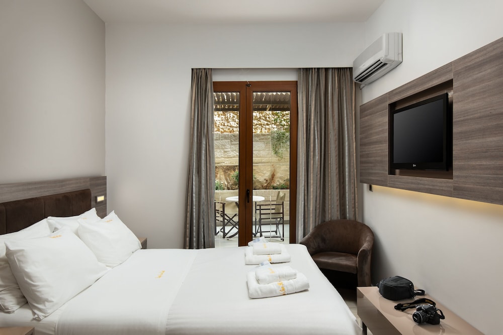 Economy Room, Terrace photo 1