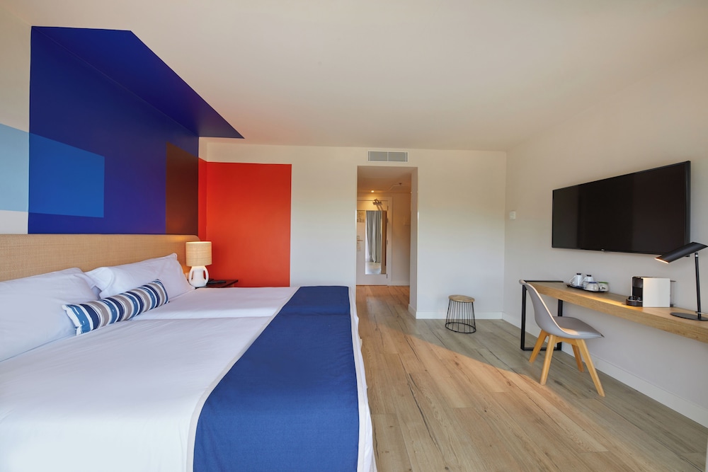 Suite, Balcony, Sea View (My Favorite Club, 3 Adults + 1 Child)
