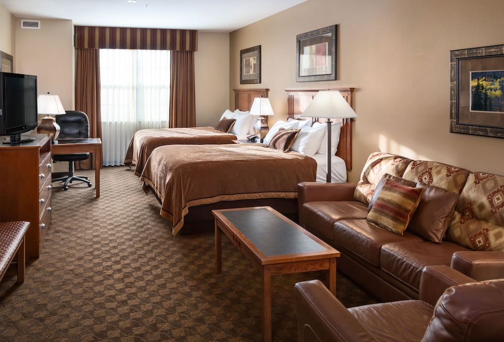 Deluxe Room, 2 Queen Beds (Double Queen Deluxe) - Photo 1