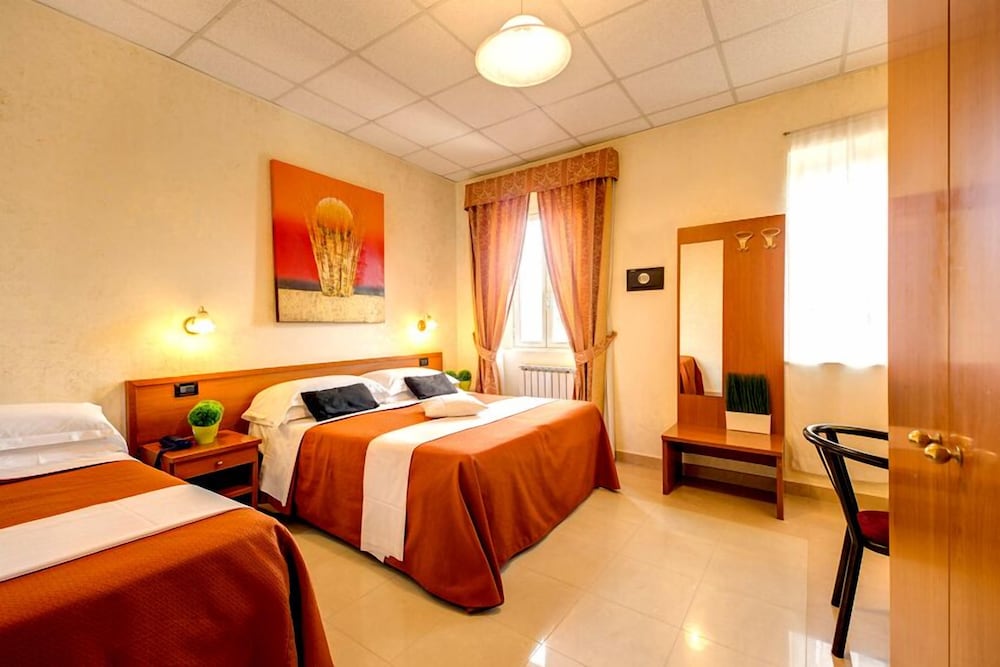 Triple Room photo 3