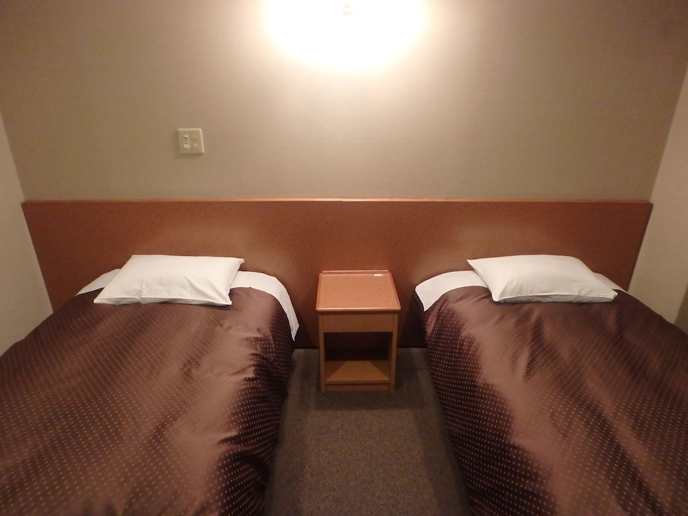 Twin Room, Smoking photo 3