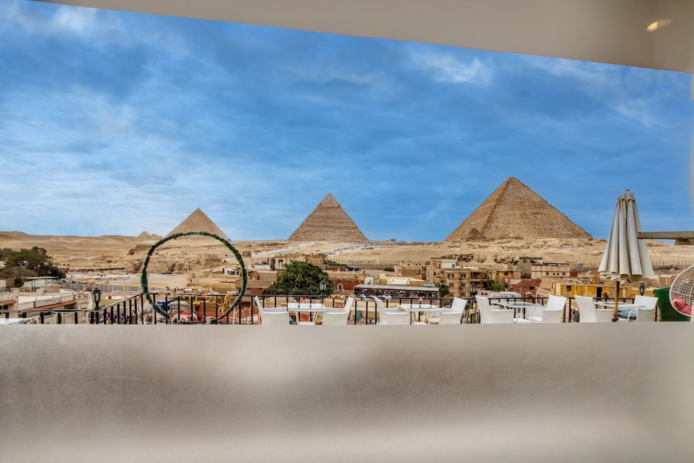 Standard Double Room With Panoramic Pyramids Window View - Photo 5