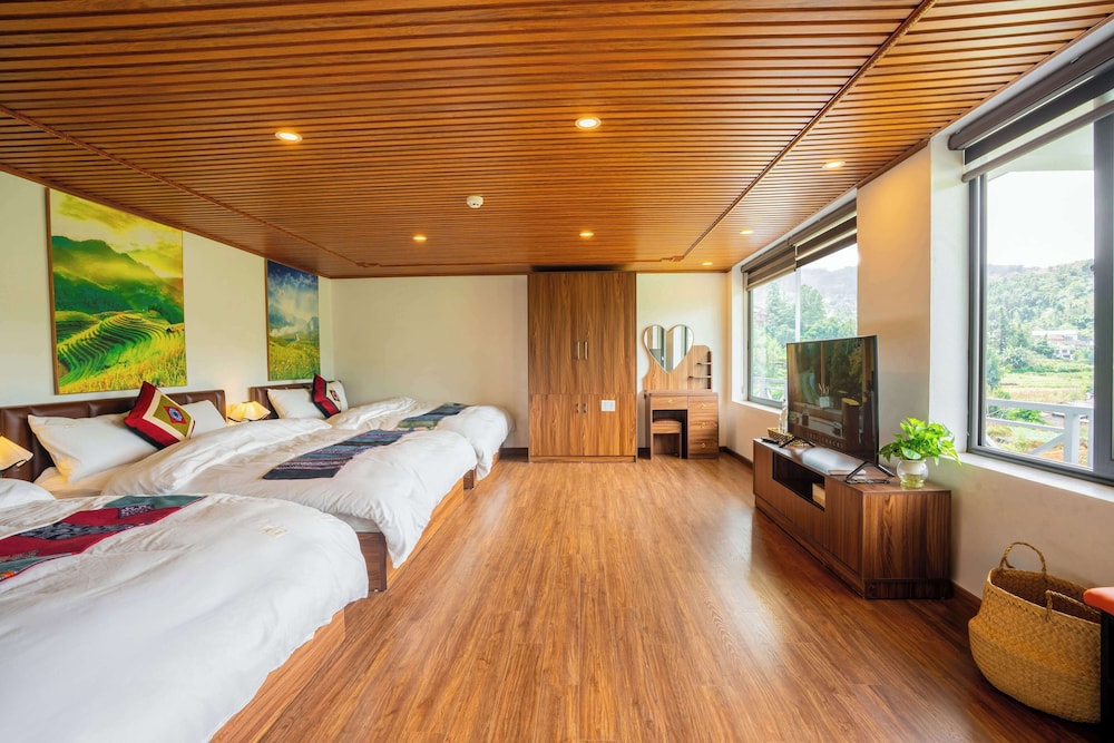 Family Room, Mountain View - Photo 3