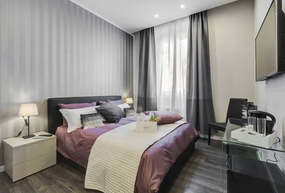 Classic Double Room, 1 Queen Bed, City View photo 3