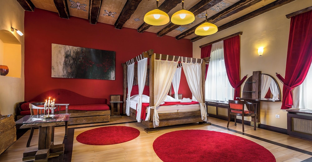 Royal Double Room, Fireplace photo 2