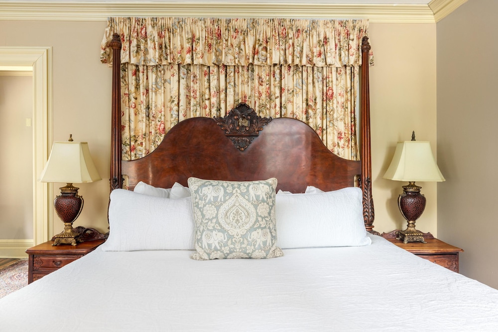 Erlowest Suite photo 1