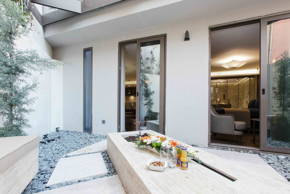 Garden Suite photo 2
